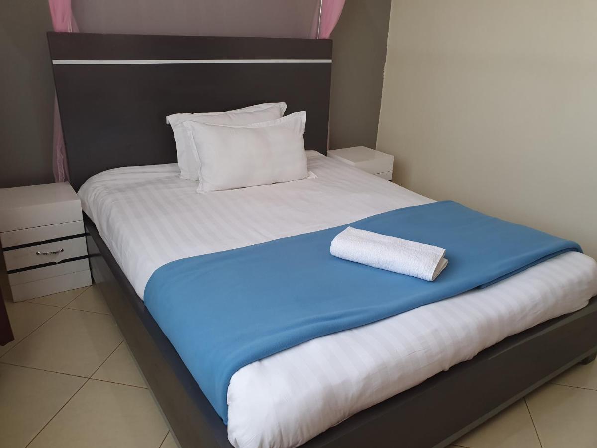 אנטבה Airport Unique Hotel מראה חיצוני תמונה
