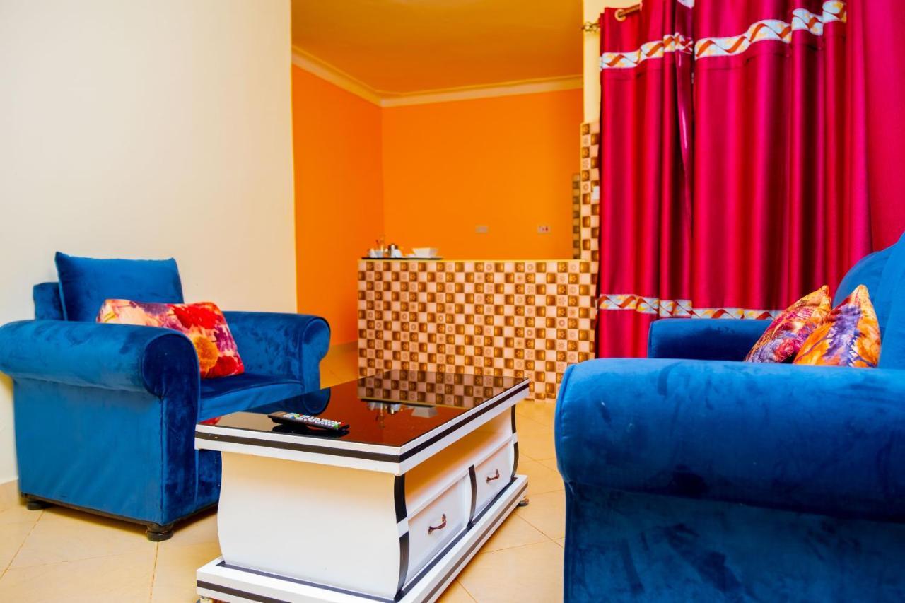 אנטבה Airport Unique Hotel מראה חיצוני תמונה